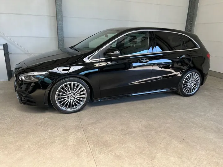 Mercedes-Benz B 220