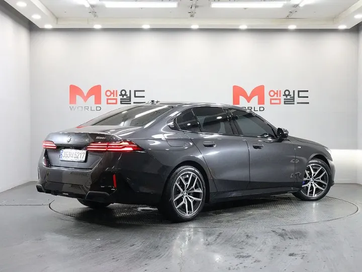 BMW 5-Series