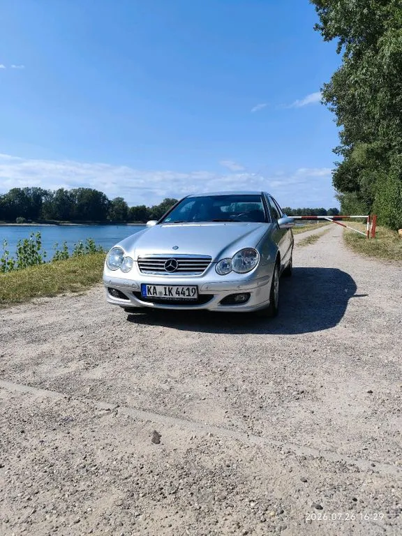 Mercedes-Benz C 180