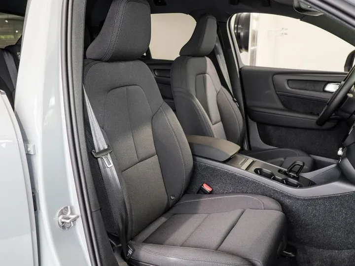 Volvo EX40