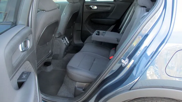 Volvo EX40