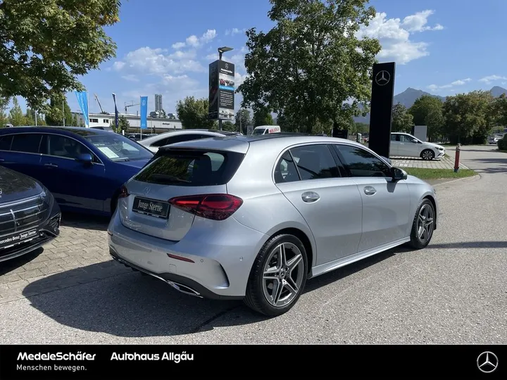 Mercedes-Benz A 180