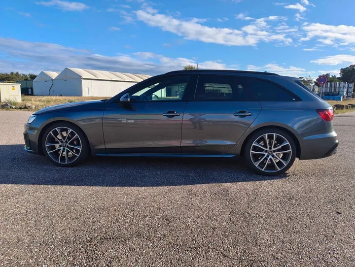 Audi S4