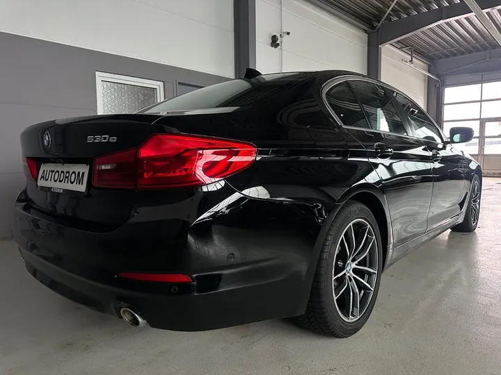 BMW 530