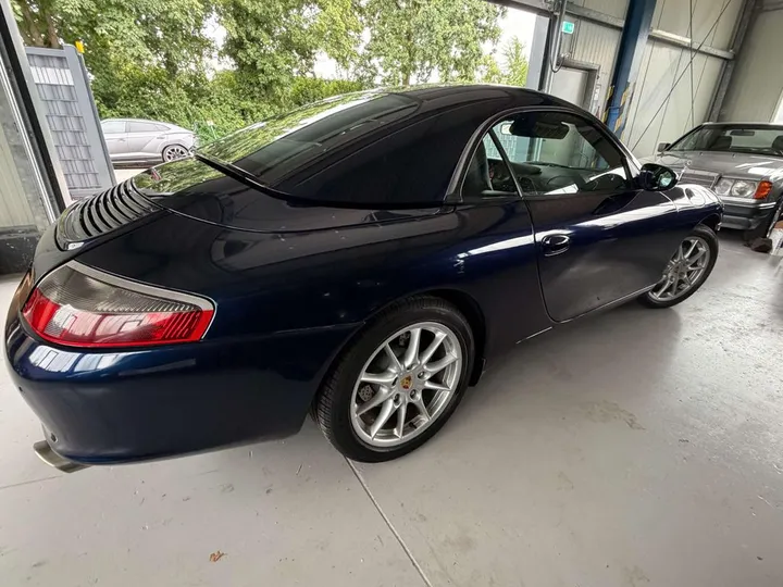 Porsche 996