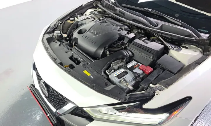 Nissan Maxima