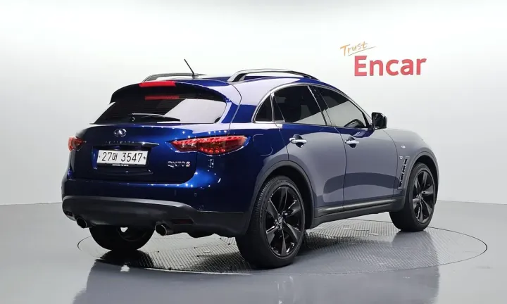 Infiniti QX70