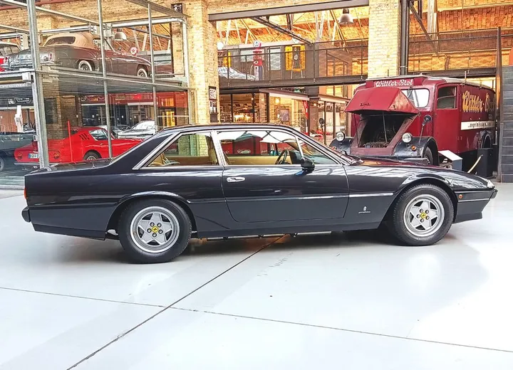 Ferrari 412