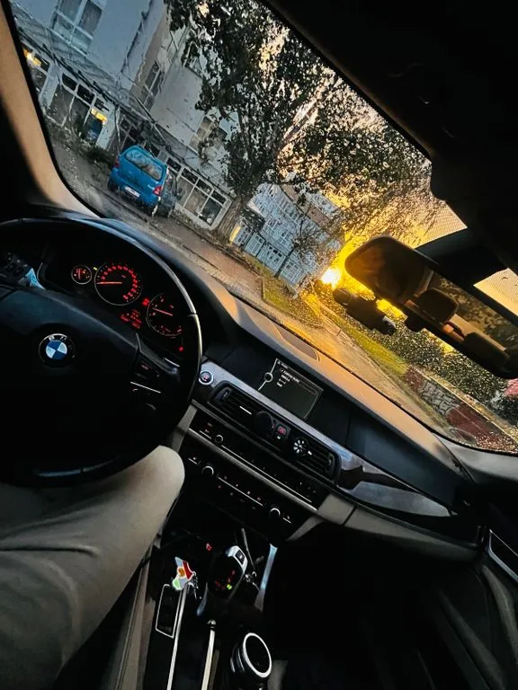 BMW 523