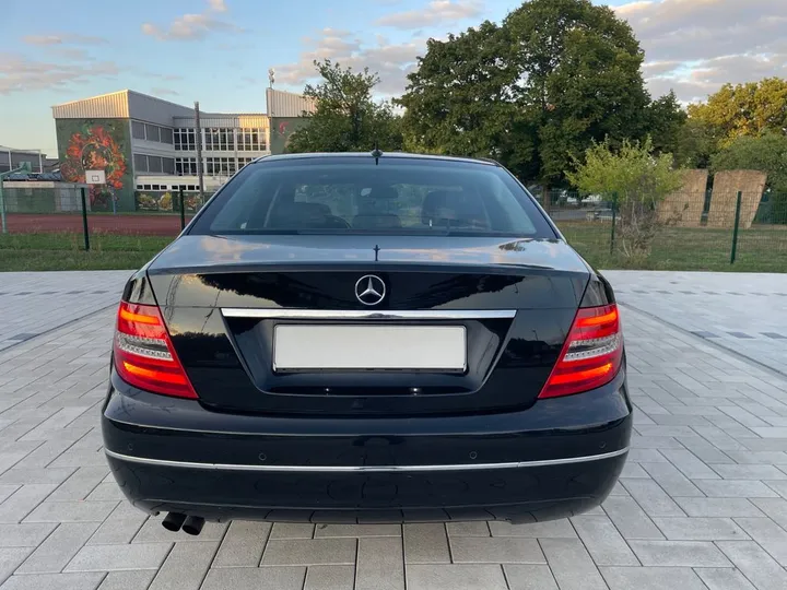 Mercedes-Benz C 200
