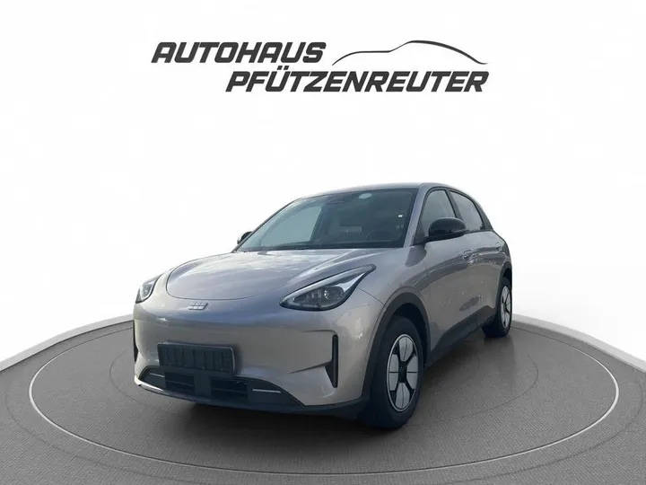Geely E2