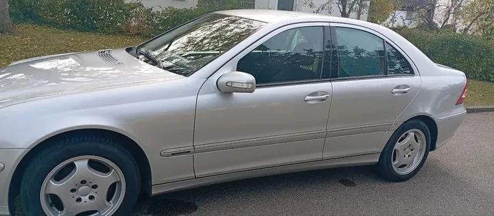 Mercedes-Benz C 180