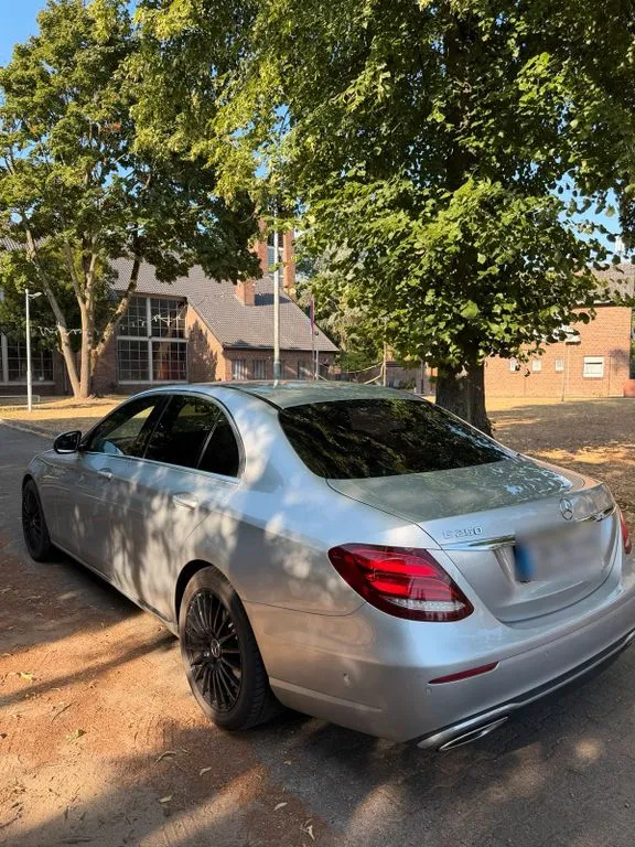 Mercedes-Benz E 250