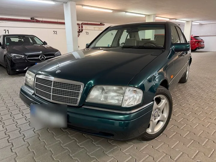 Mercedes-Benz C 200