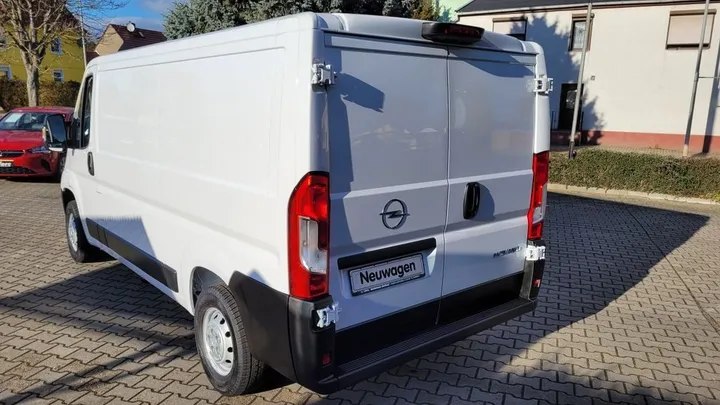 Opel Movano