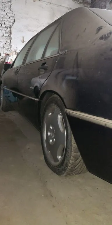 Mercedes-Benz 600
