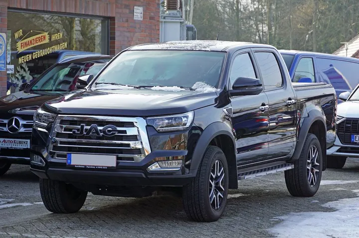 JAC 8 Pro