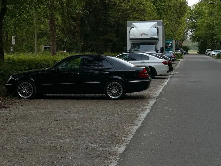 Mercedes-Benz E 280