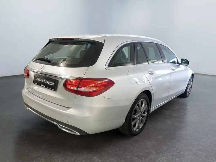 Mercedes-Benz C 200