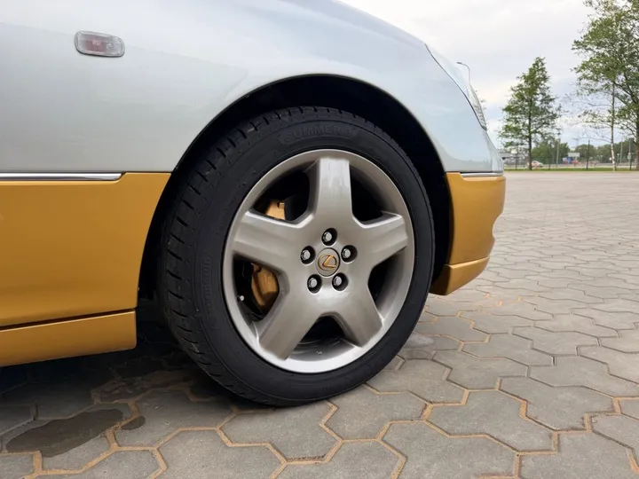 Lexus LS 430