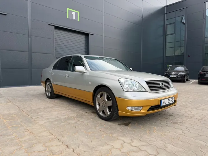 Lexus LS 430