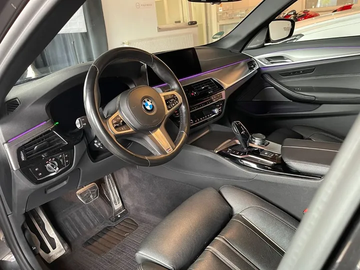 BMW 530