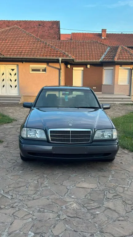 Mercedes-Benz C 250
