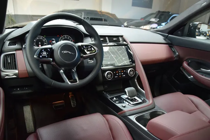 Jaguar E-Pace
