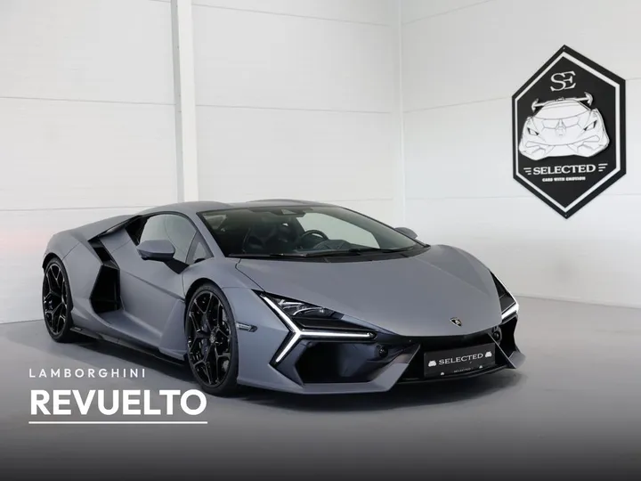 Lamborghini Revuelto