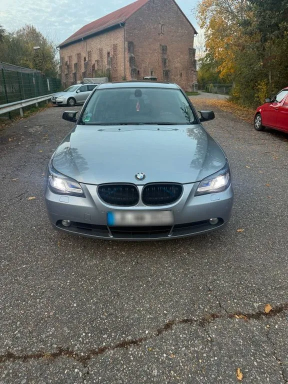 BMW 520