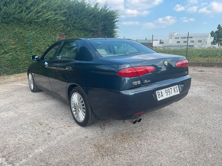 Alfa Romeo 166