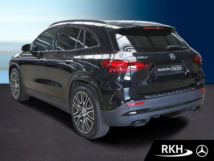 Mercedes-Benz GLA 200