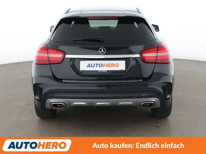 Mercedes-Benz GLA 180