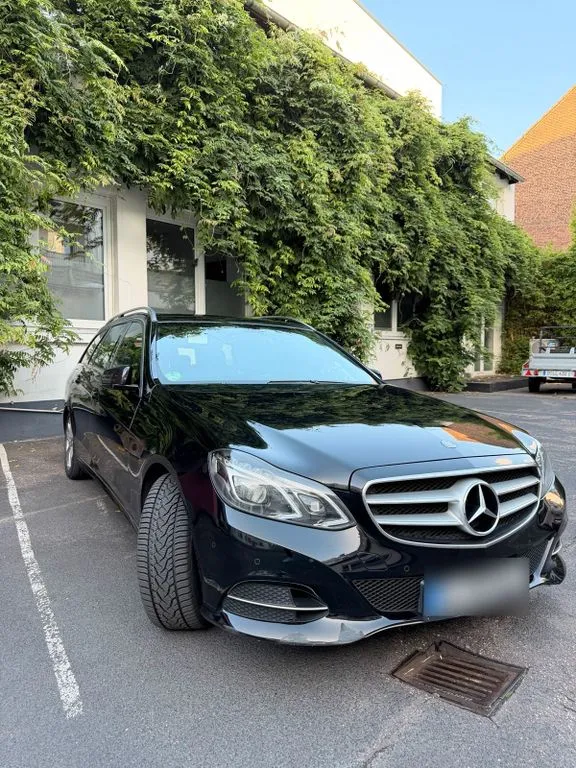 Mercedes-Benz E 220