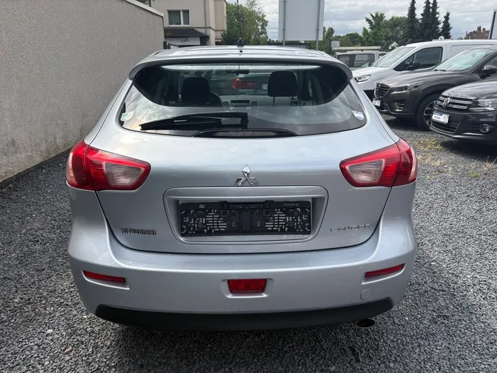 Mitsubishi Lancer