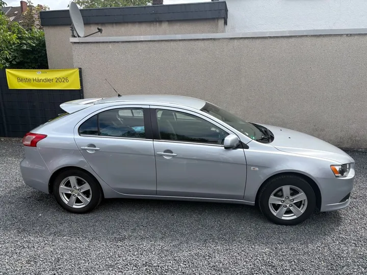 Mitsubishi Lancer