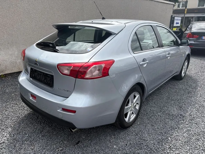 Mitsubishi Lancer