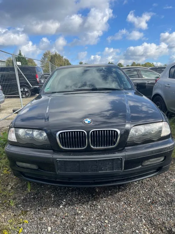 BMW 320