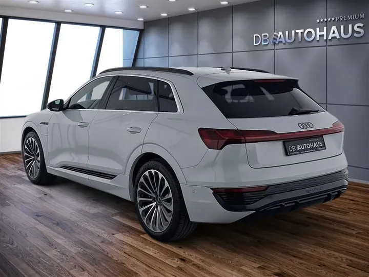 Audi Q8 e-tron