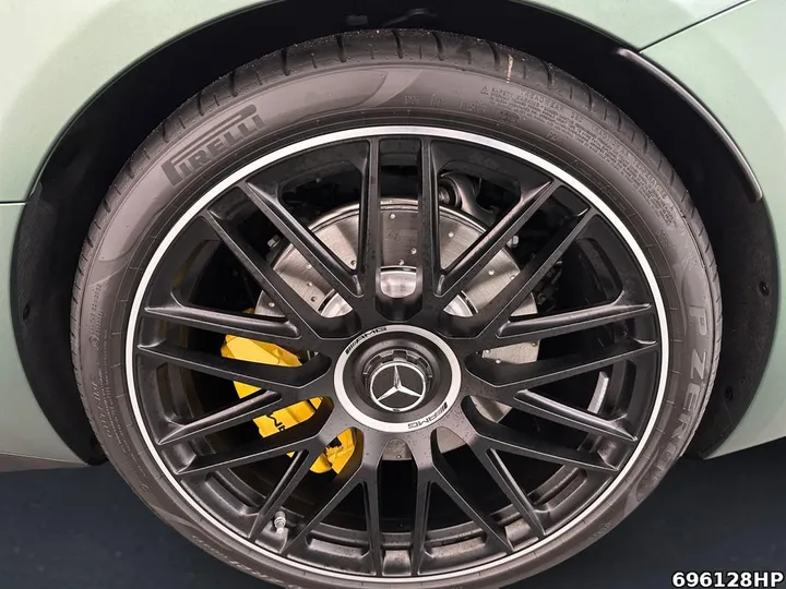 Mercedes-Benz SL 63 AMG