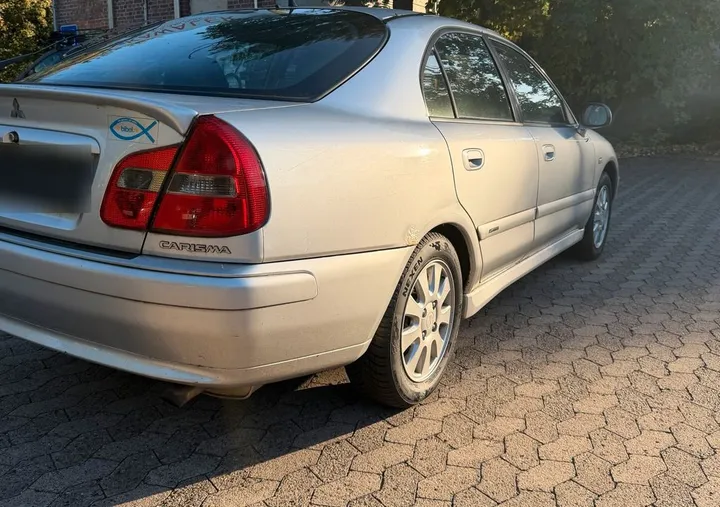 Mitsubishi Carisma