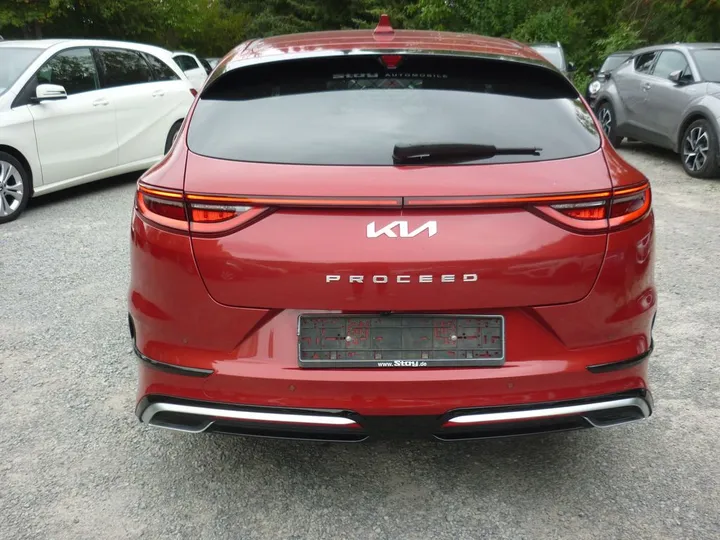 Kia pro cee'd / ProCeed