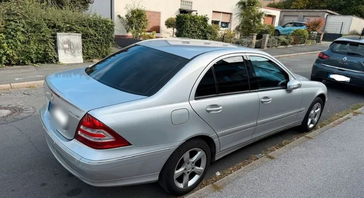 Mercedes-Benz C 180
