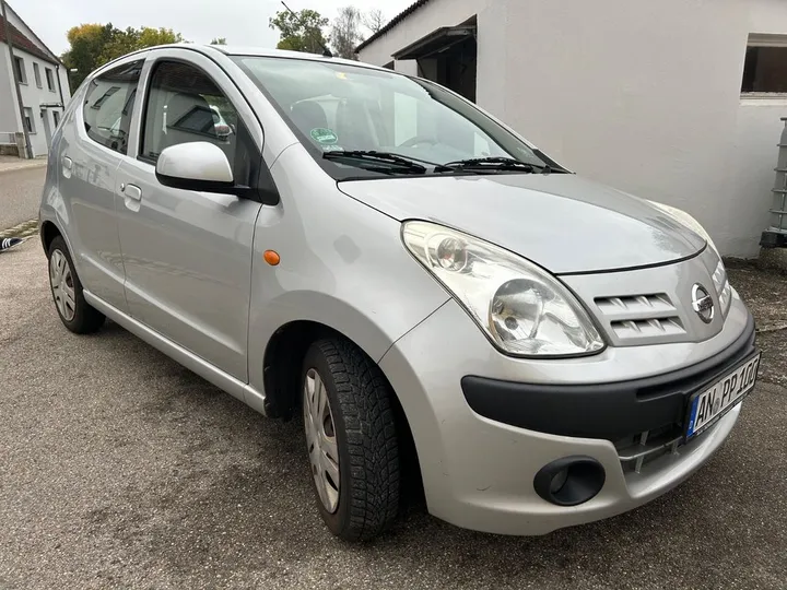 Nissan Pixo