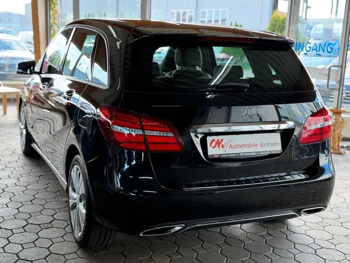Mercedes-Benz B 200