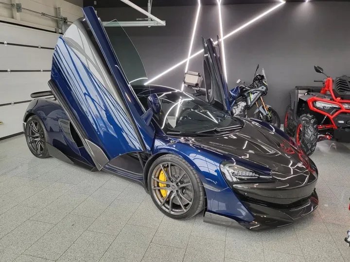 McLaren 570S