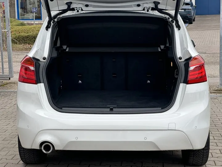 BMW 216