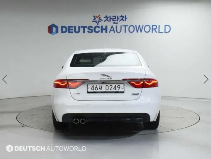 Jaguar XF