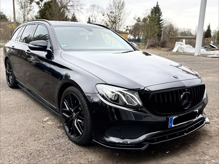 Mercedes-Benz E 220