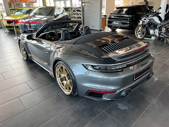 Porsche 992
